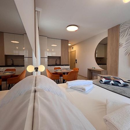 Sorrento - Menada Apartments Sveti Vlas Ngoại thất bức ảnh