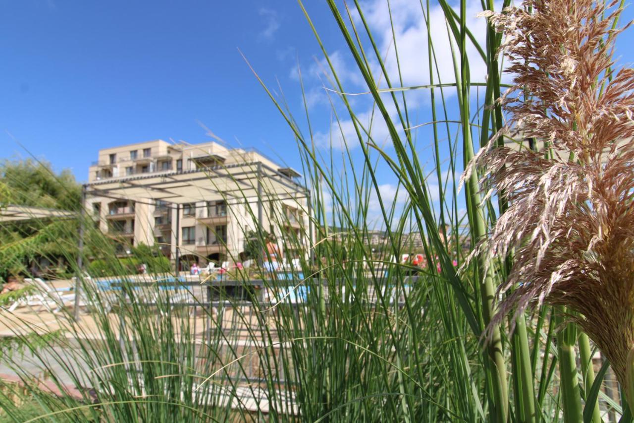 Sorrento - Menada Apartments Sveti Vlas Ngoại thất bức ảnh