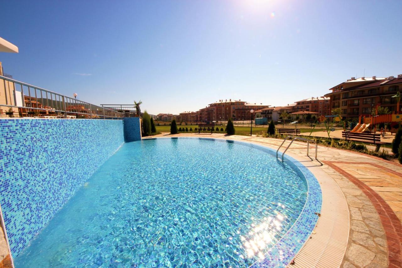 Sorrento - Menada Apartments Sveti Vlas Ngoại thất bức ảnh