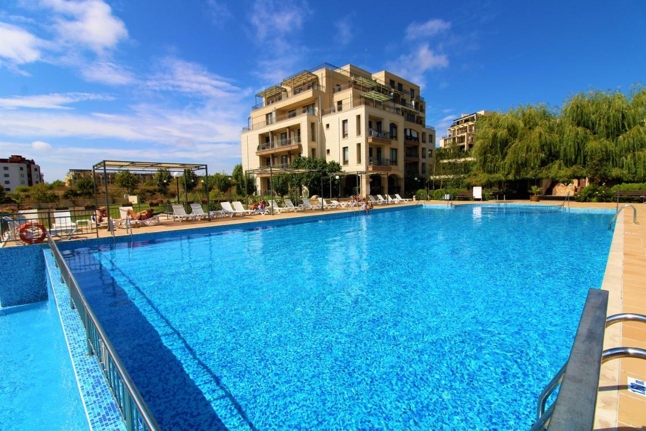 Sorrento - Menada Apartments Sveti Vlas Ngoại thất bức ảnh
