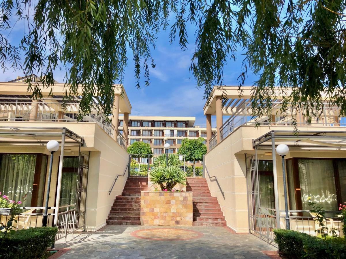 Sorrento - Menada Apartments Sveti Vlas Ngoại thất bức ảnh