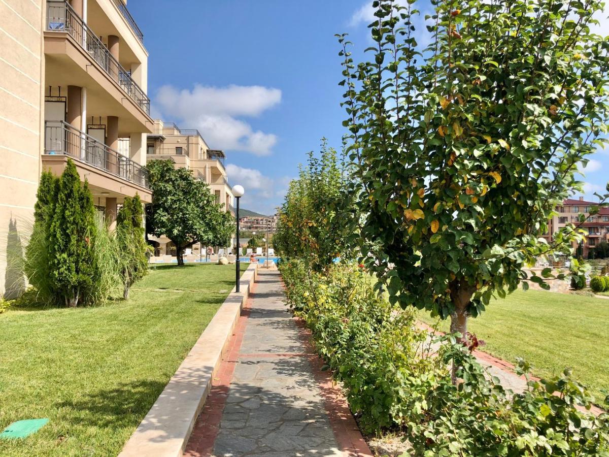Sorrento - Menada Apartments Sveti Vlas Ngoại thất bức ảnh