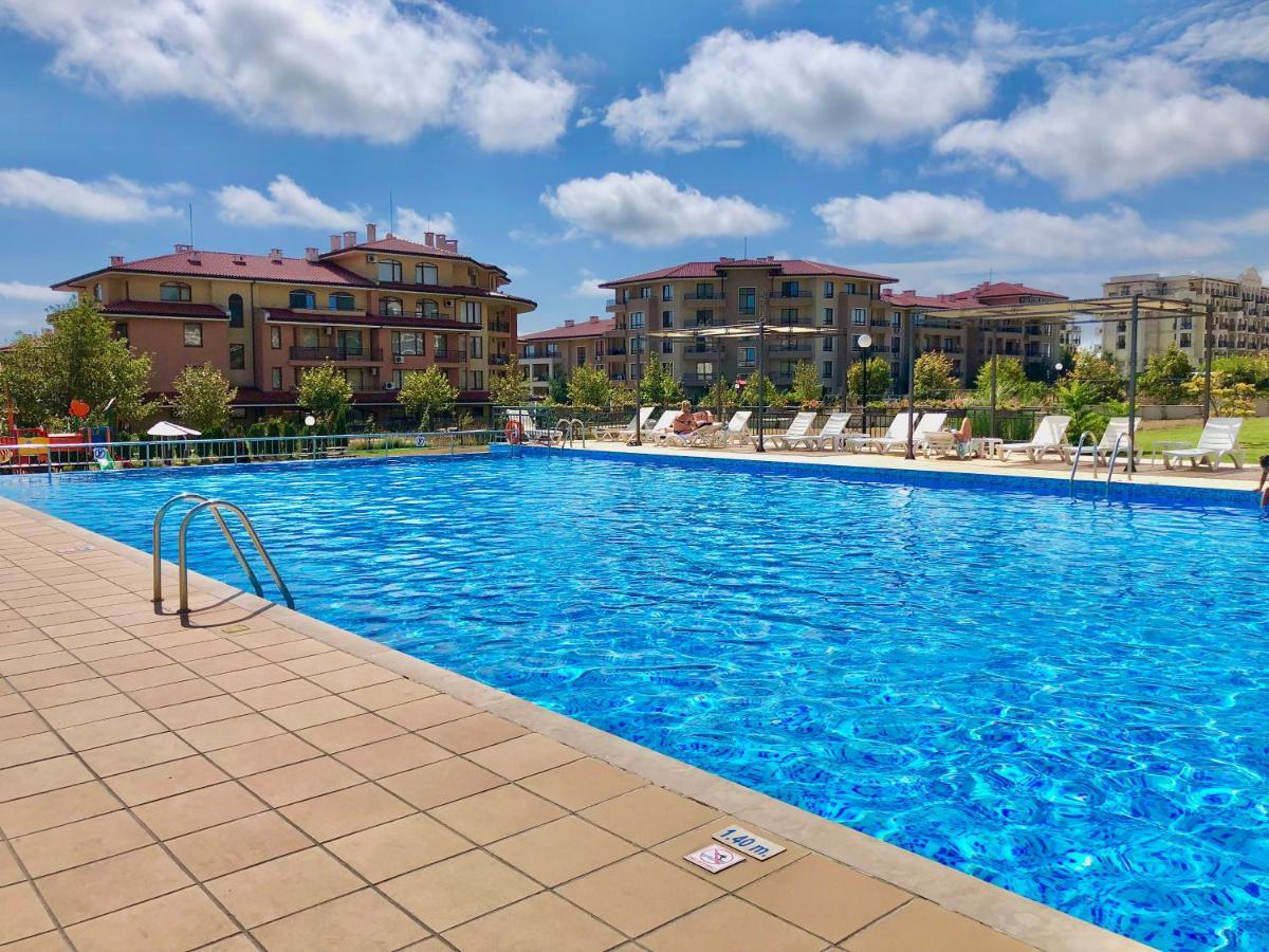Sorrento - Menada Apartments Sveti Vlas Ngoại thất bức ảnh