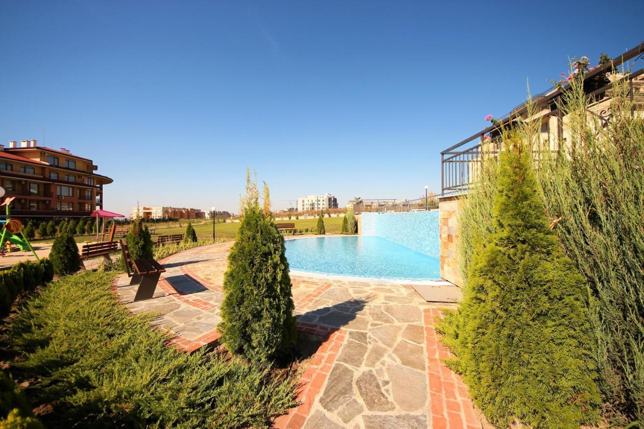 Sorrento - Menada Apartments Sveti Vlas Ngoại thất bức ảnh