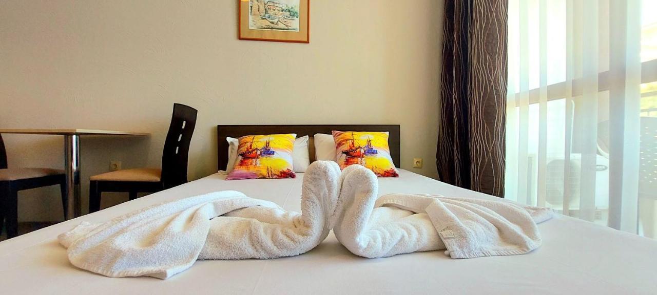 Sorrento - Menada Apartments Sveti Vlas Ngoại thất bức ảnh